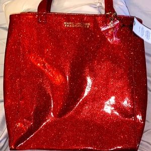 New Marc jacobs pretty sparkly tote bag !Great for makeup ,clothes , vacations !